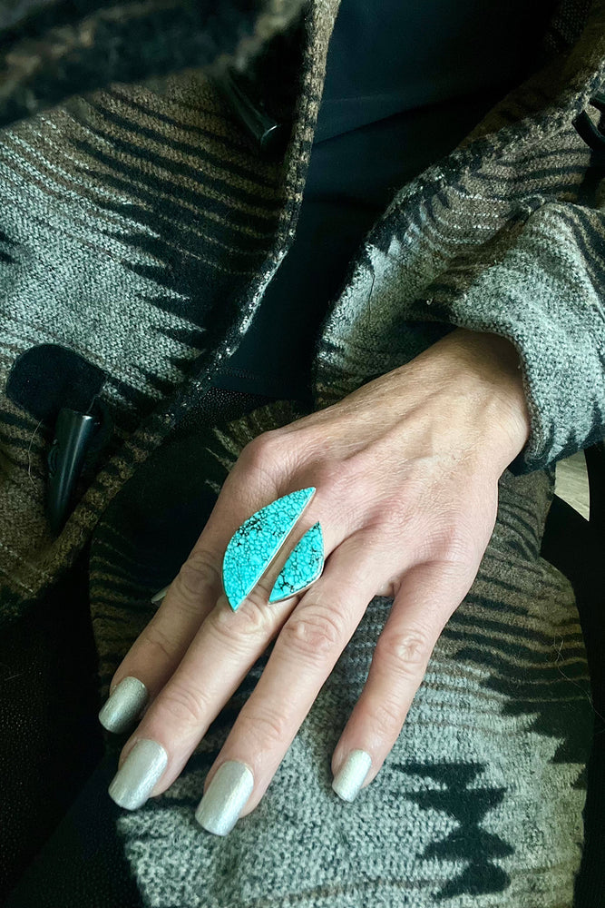 Contemporary High-Grade Kingman Turquoise Ring by Douglas Zackary