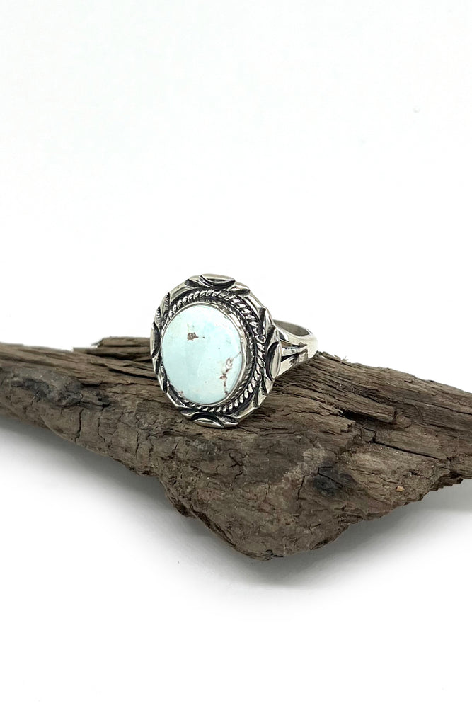 Navajo Dry Creek White Turquoise Ring (Size 6)