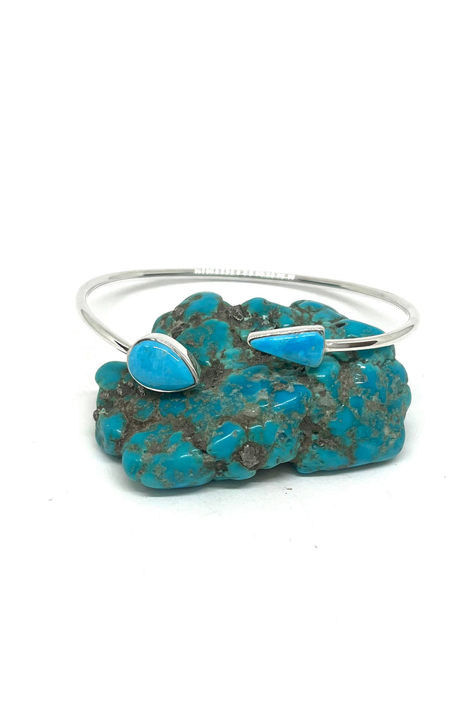 
                
                    Load image into Gallery viewer, Turquoise Sterling Silver Split Bracelet/ Triangle and Teardrop
                
            