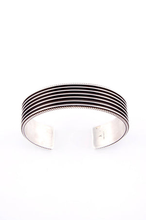 
                
                    Load image into Gallery viewer, Daryl Yazzie Navajo Ribbed Sterling Silver Cuff Bracelet
                
            