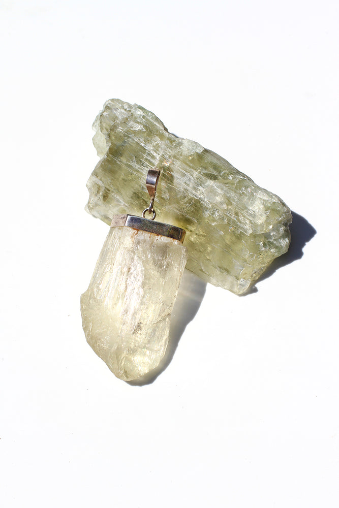 
                
                    Load image into Gallery viewer, Hiddenite Crystal Pendant
                
            