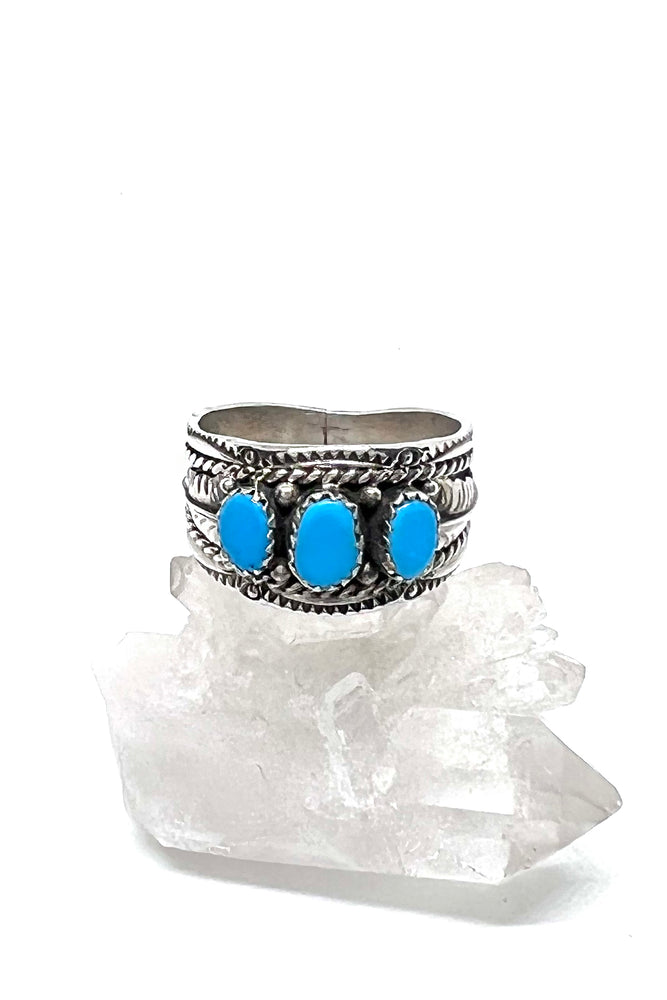 
                
                    Load image into Gallery viewer, Turquoise Mens Navajo Ring (Size 13)
                
            