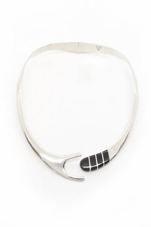 
                
                    Load image into Gallery viewer, Modern Onyx and 950 Silver Inlay Necklace
                
            