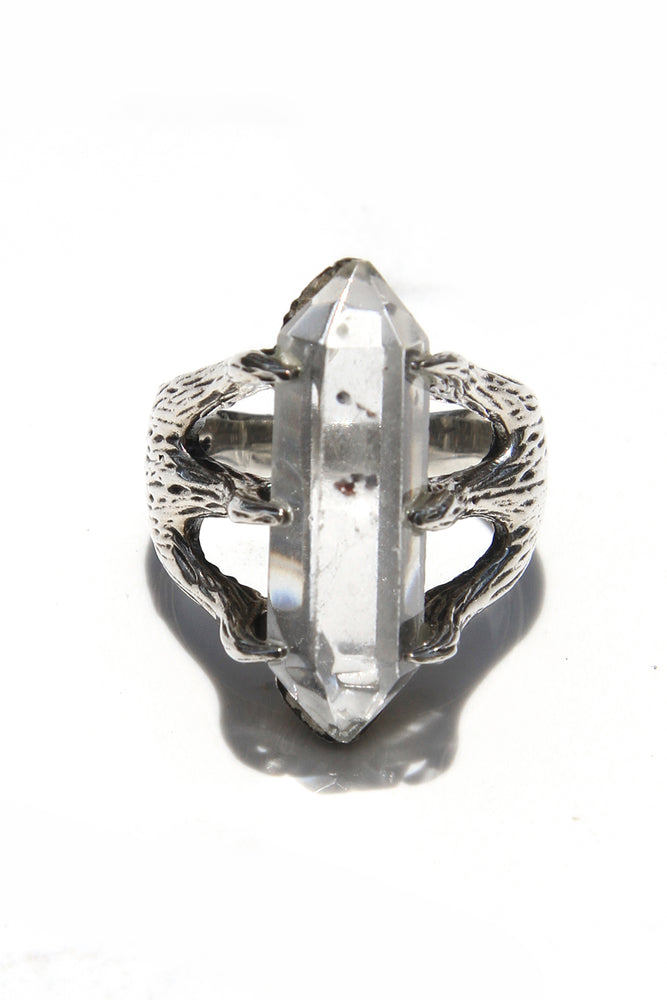 
                
                    Load image into Gallery viewer, Quartz Crystal Power Ring (Size 9)
                
            