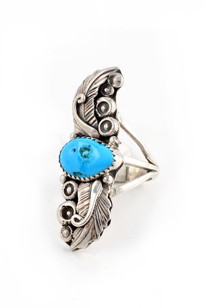 
                
                    Load image into Gallery viewer, Secatero Traditional Feather Turquoise Ring (Size 7)
                
            