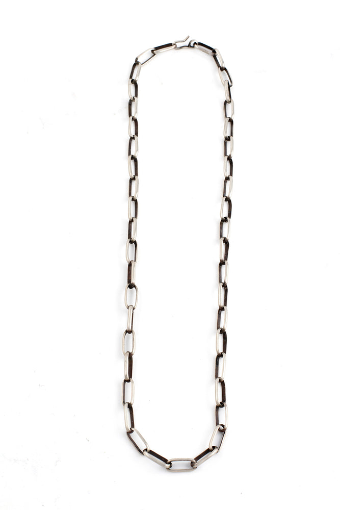 
                
                    Load image into Gallery viewer, Navajo Hand-crafted Sterling Silver Chain
                
            