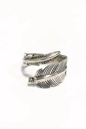 
                
                    Load image into Gallery viewer, Navajo Sterling Silver Feather Adjustable Ring
                
            