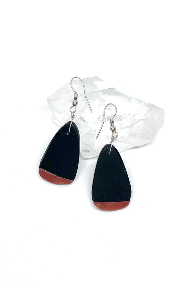 
                
                    Load image into Gallery viewer, Santo Domingo Black Jet and Red Spiny Shell Slab Earrings
                
            