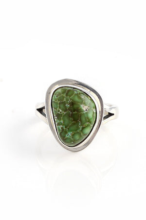 
                
                    Load image into Gallery viewer, Sonora Gold Turquoise Ring (Size 6.75)
                
            