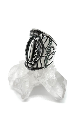 
                
                    Load image into Gallery viewer, Derrick Gordon Repoussè Sterling Silver Ring (Size 7 ½)
                
            