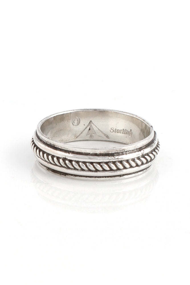 Sterling Silver Band with Rope Design (Size 11 ½)